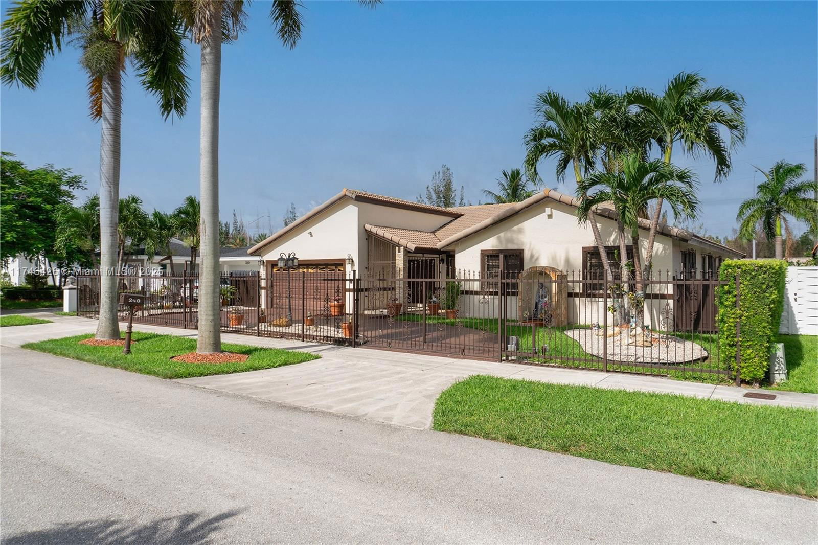 Real estate property located at 240 136th Pl, Miami-dade, University Park West Sec, Miami, FL