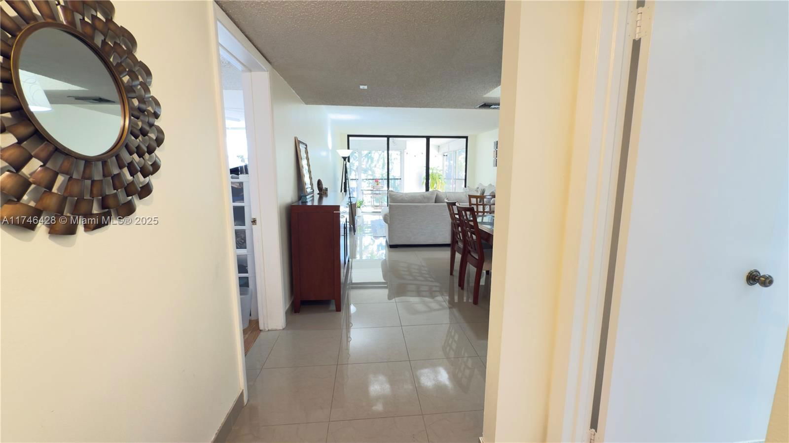 Real estate property located at 16475 Golf Club Rd #202, Broward, BLDG 9 OF COUNTRY CLUB AP, Weston, FL