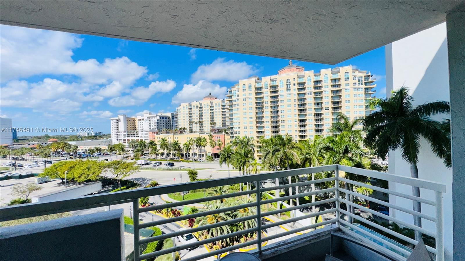 Real estate property located at 2670 Sunrise Blvd #615, Broward, Gallery One Condo, Fort Lauderdale, FL