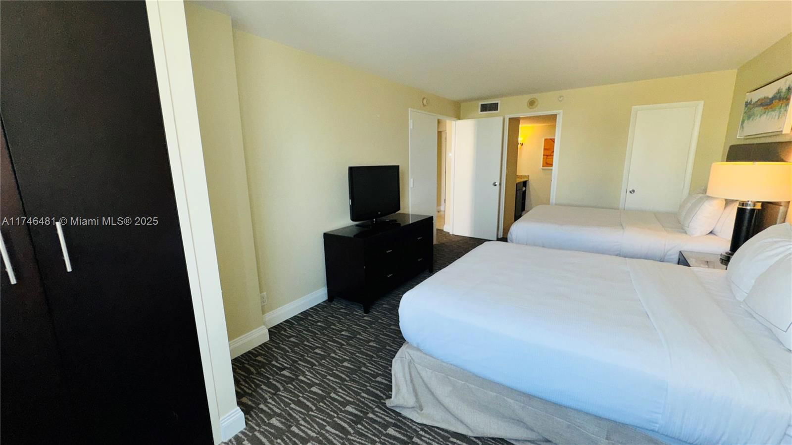 Real estate property located at 2670 Sunrise Blvd #615, Broward, Gallery One Condo, Fort Lauderdale, FL