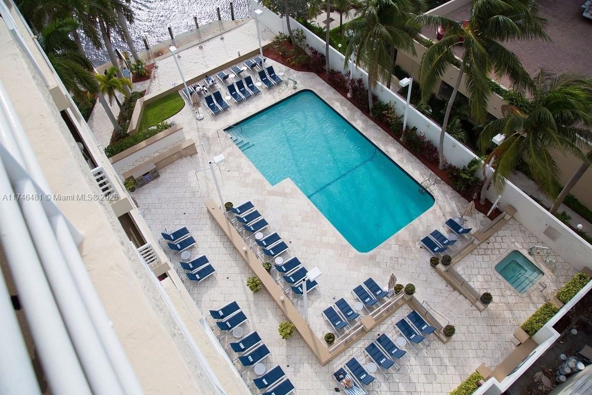 Real estate property located at 2670 Sunrise Blvd #615, Broward, Gallery One Condo, Fort Lauderdale, FL