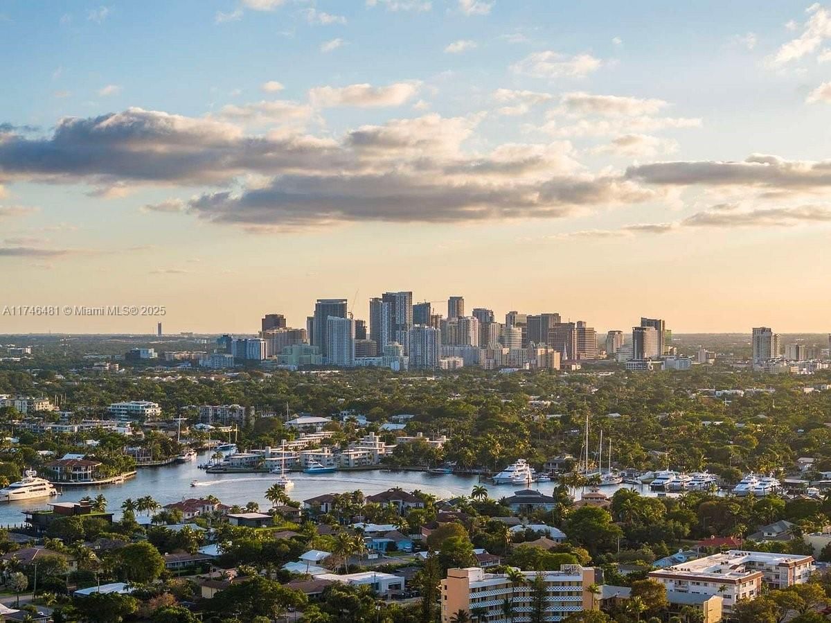 Real estate property located at 2670 Sunrise Blvd #615, Broward, Gallery One Condo, Fort Lauderdale, FL