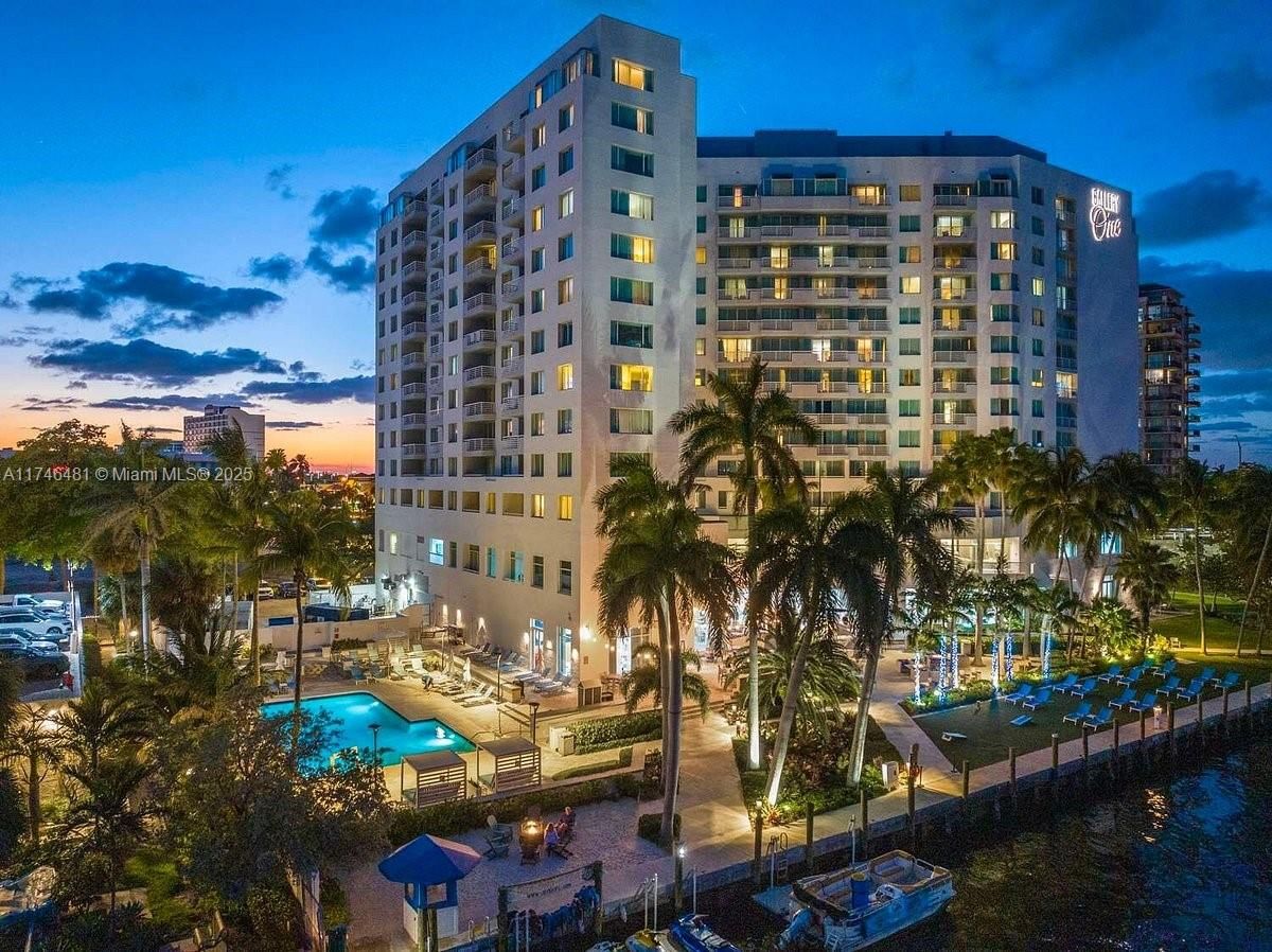 Real estate property located at 2670 Sunrise Blvd #615, Broward, Gallery One Condo, Fort Lauderdale, FL