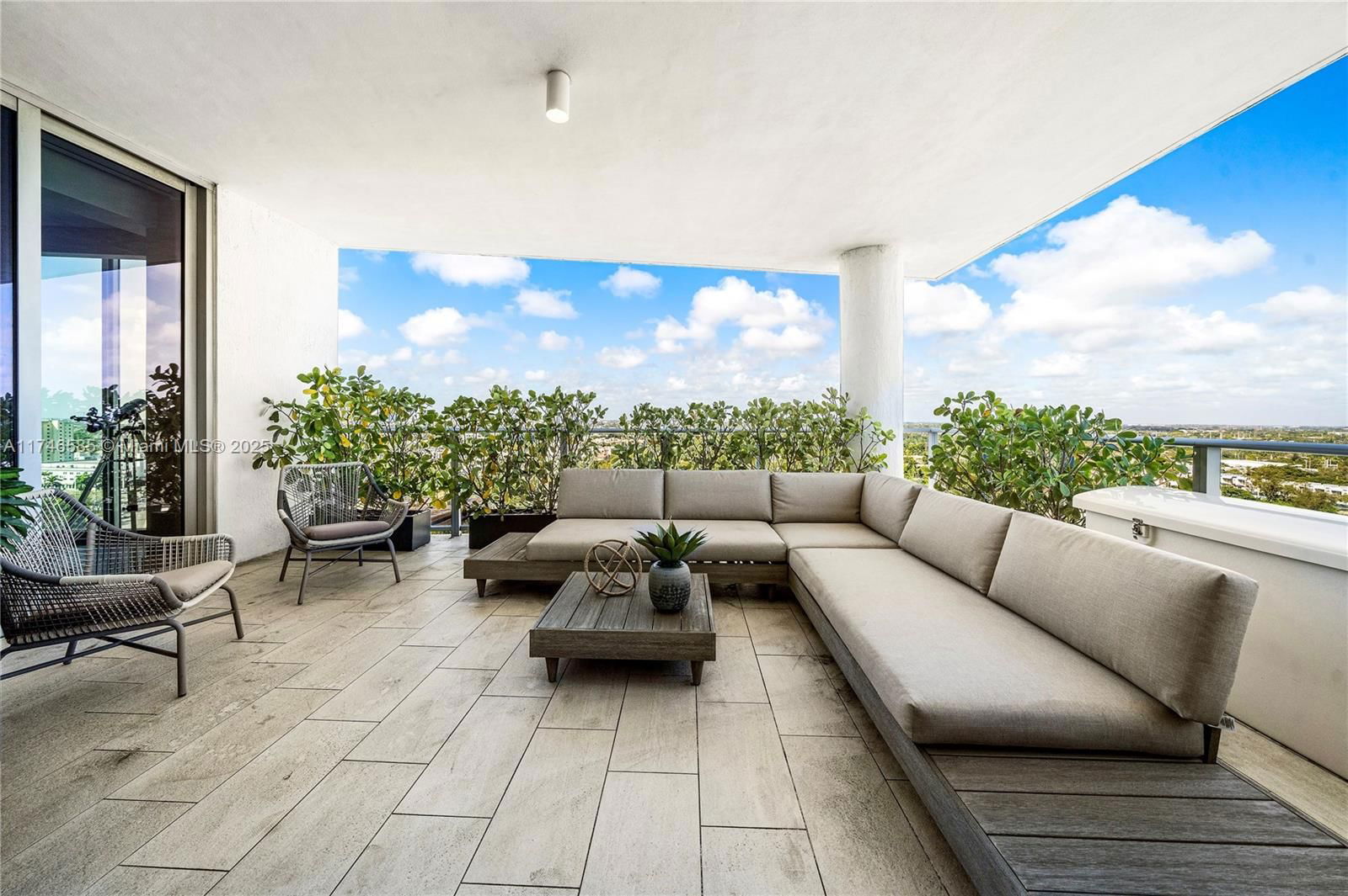 Real estate property located at 1180 Federal Hwy #1501, Broward, Riva, Fort Lauderdale, FL