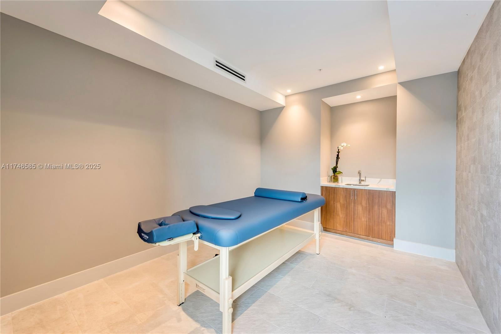 Real estate property located at 1180 Federal Hwy #1501, Broward, Riva, Fort Lauderdale, FL