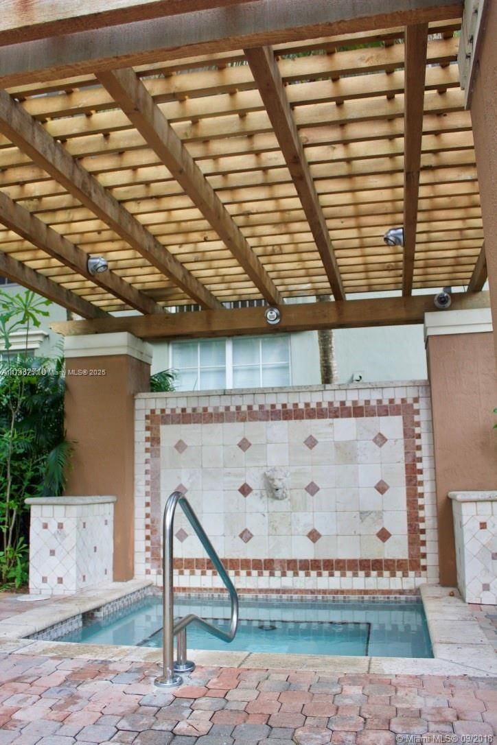 Real estate property located at 1919 Van Buren St #305A, Broward, Regent Park Condo, Hollywood, FL