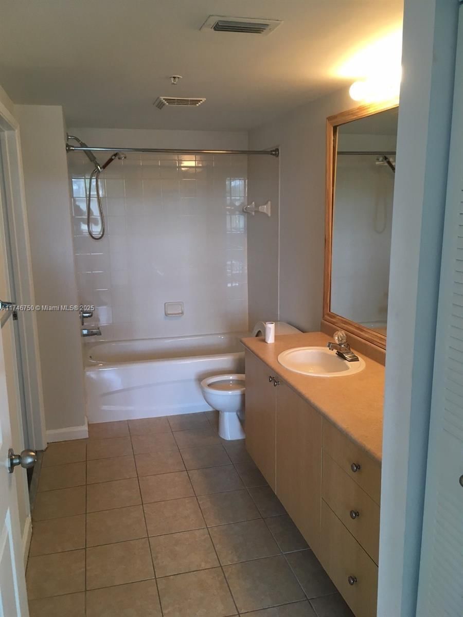 Real estate property located at 1919 Van Buren St #305A, Broward, Regent Park Condo, Hollywood, FL