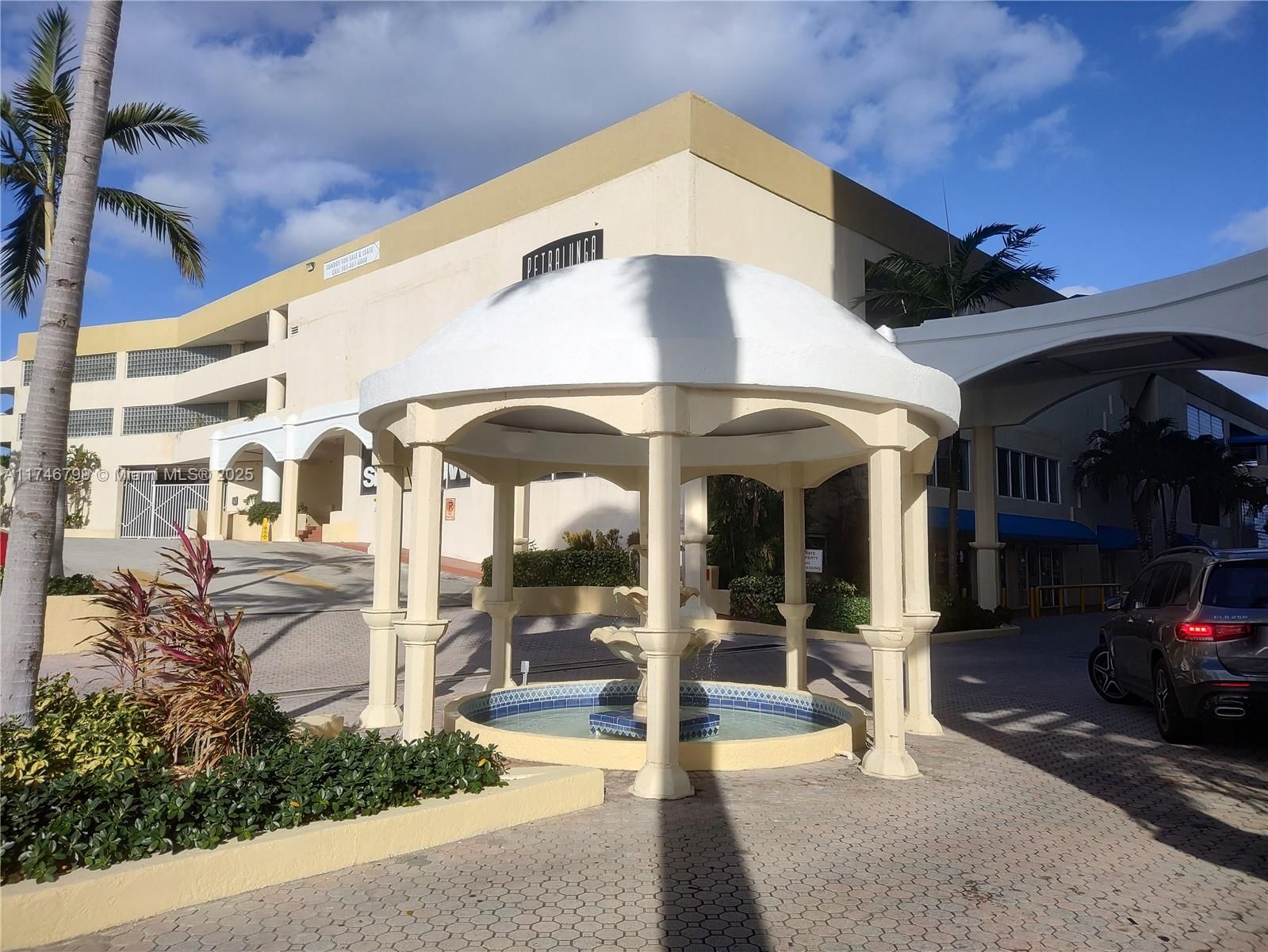 Real estate property located at 7601 Treasure Dr #2017, Miami-dade, The Grandview Palace Condo, North Bay Village, FL