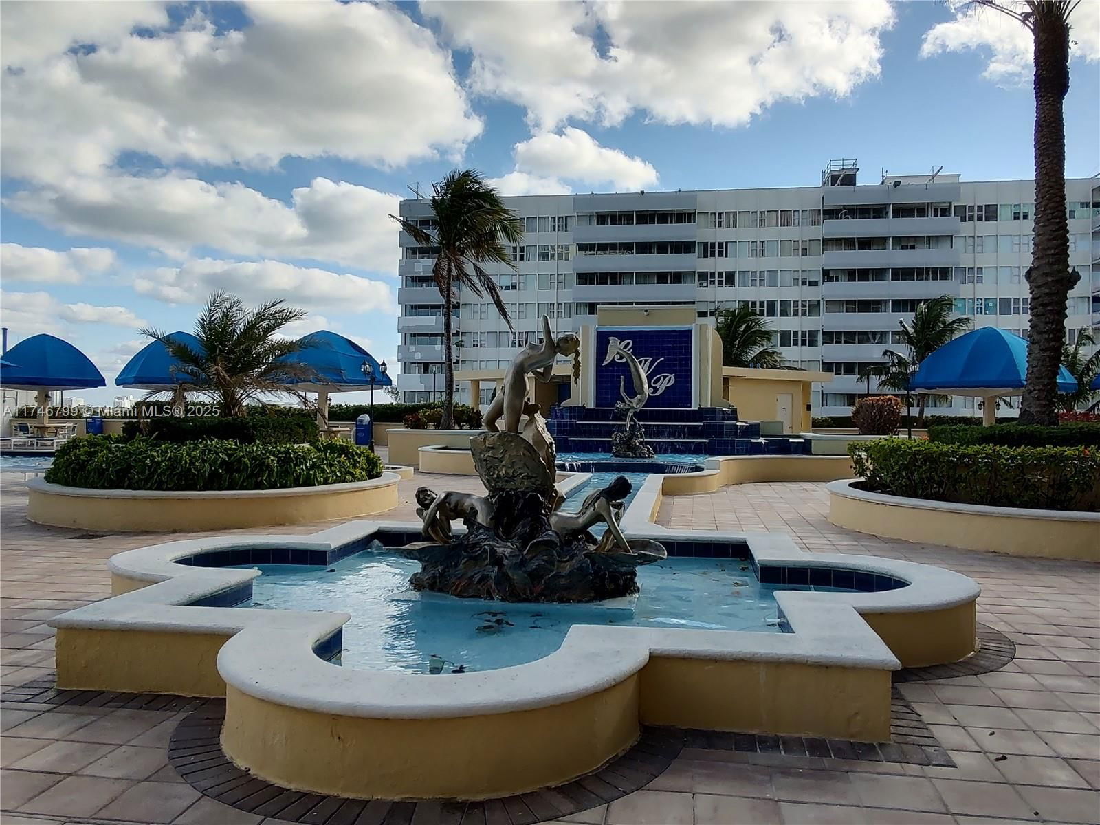 Real estate property located at 7601 Treasure Dr #2017, Miami-dade, The Grandview Palace Condo, North Bay Village, FL