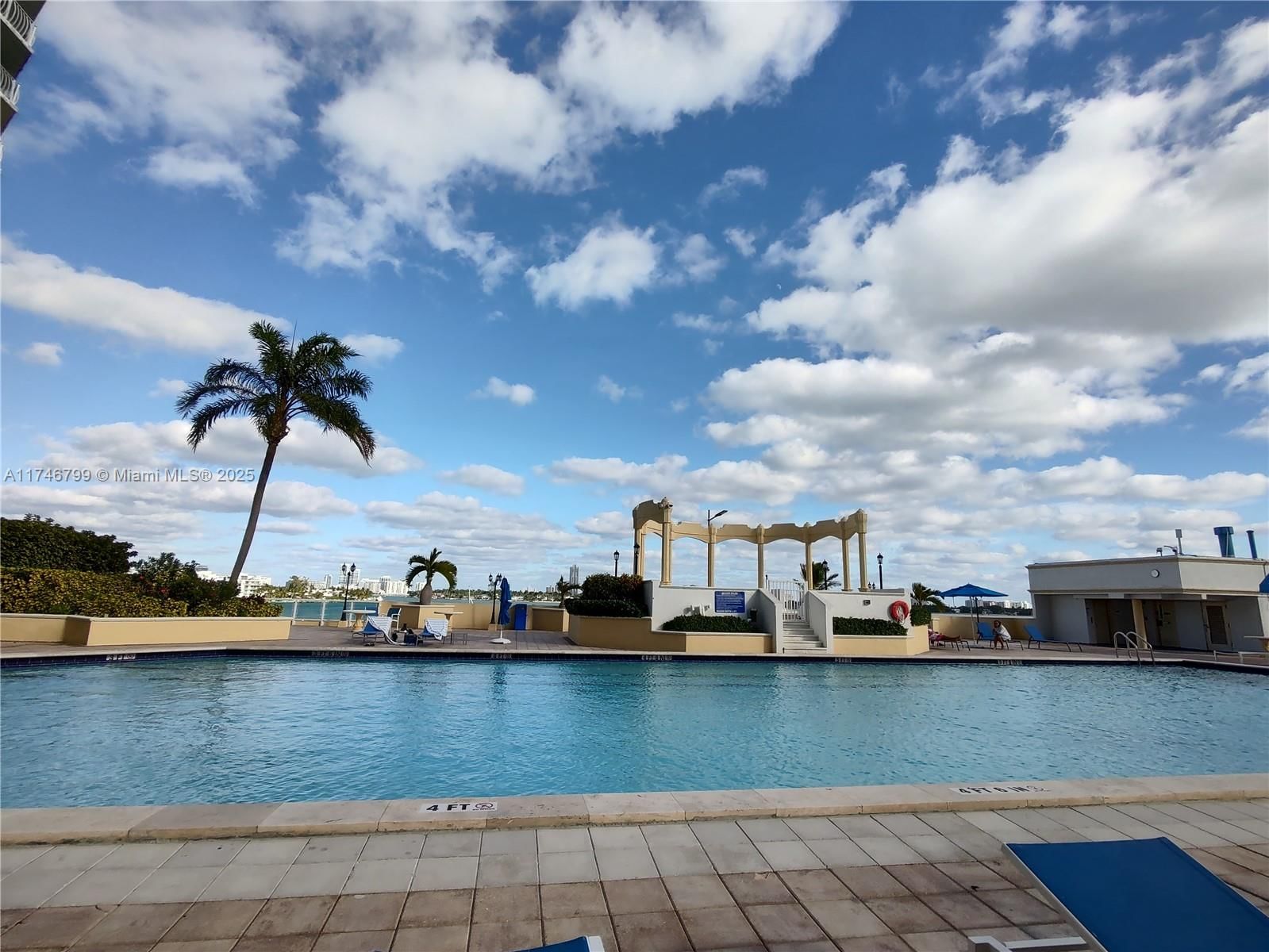 Real estate property located at 7601 Treasure Dr #2017, Miami-dade, The Grandview Palace Condo, North Bay Village, FL