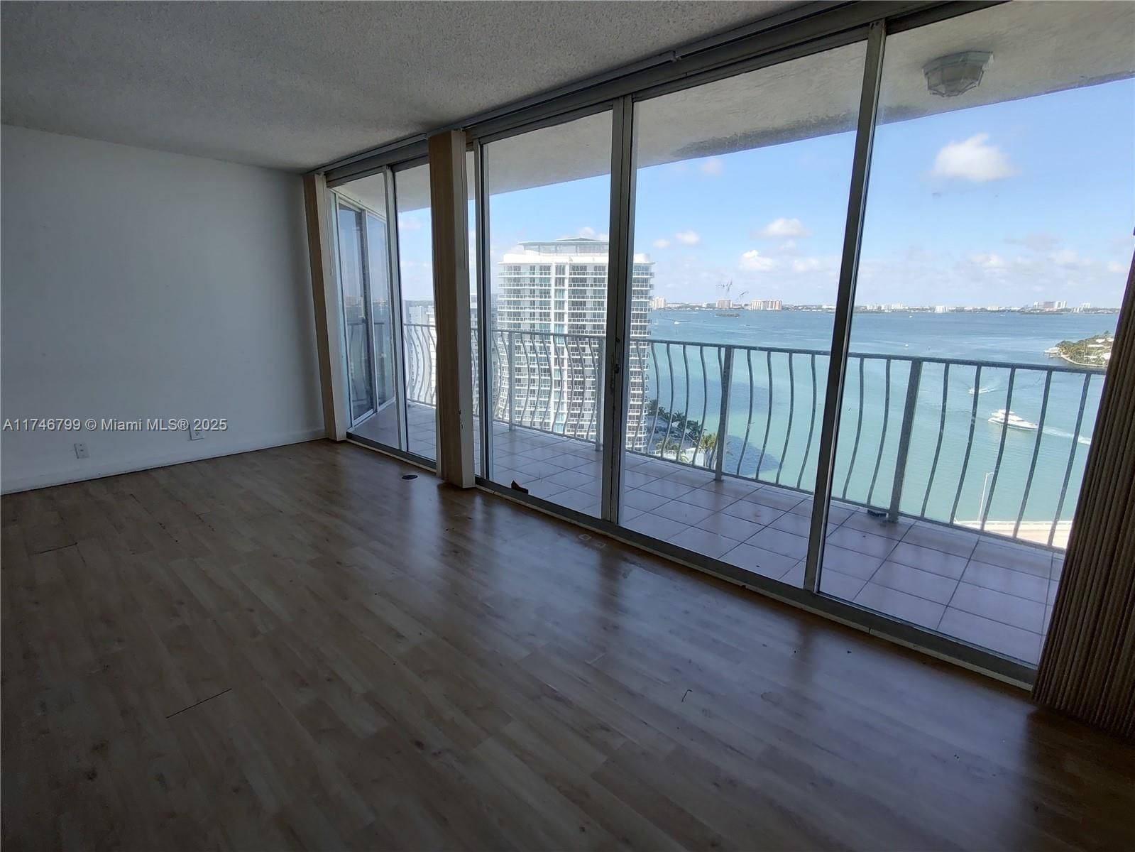 Real estate property located at 7601 Treasure Dr #2017, Miami-dade, The Grandview Palace Condo, North Bay Village, FL