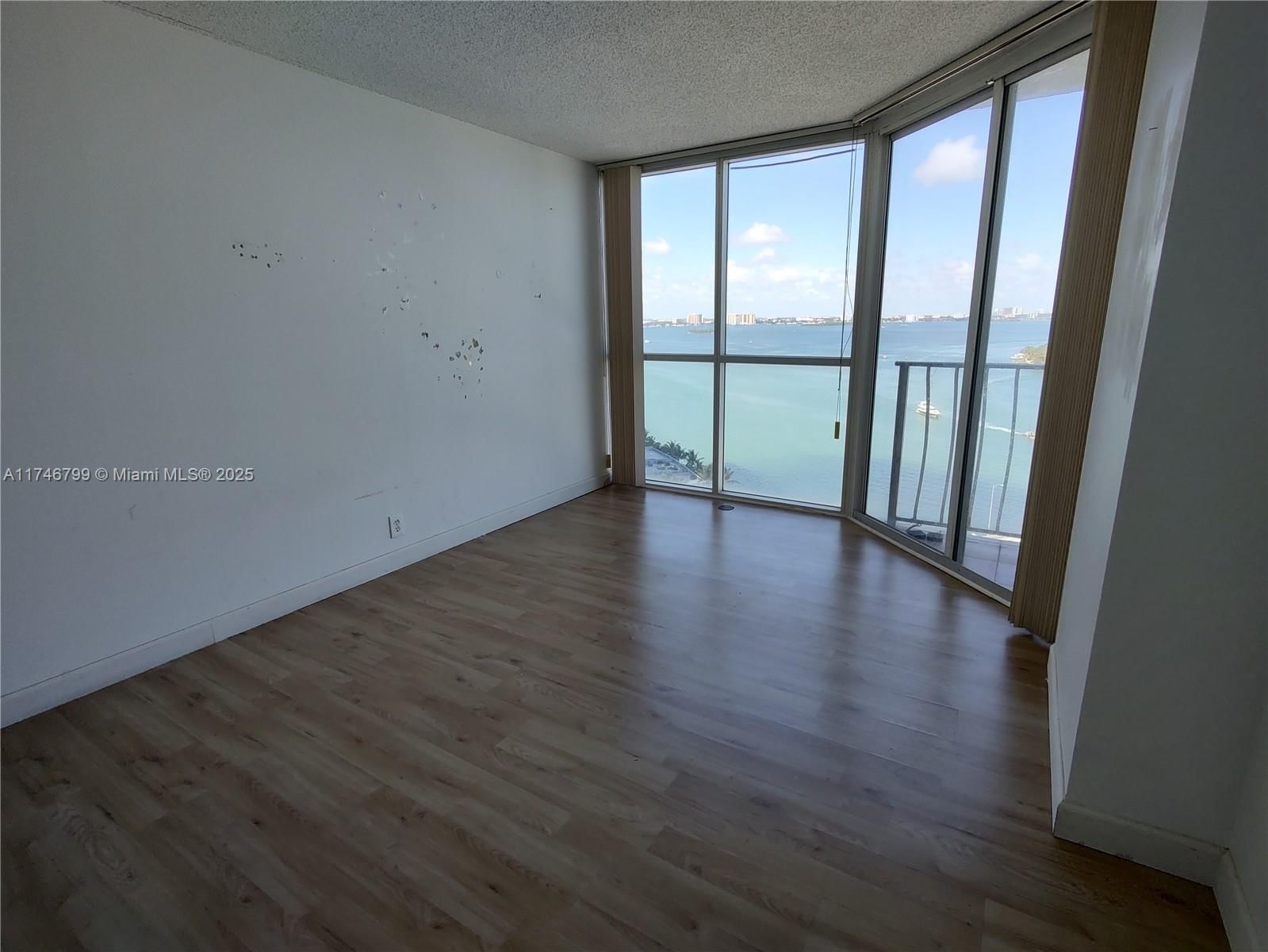 Real estate property located at 7601 Treasure Dr #2017, Miami-dade, The Grandview Palace Condo, North Bay Village, FL
