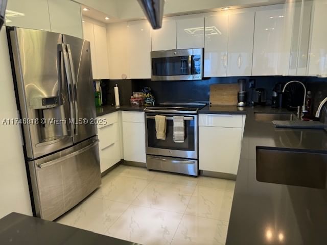 Real estate property located at 5401 Collins Ave #628, Miami-dade, The Carriage House, Miami Beach, FL