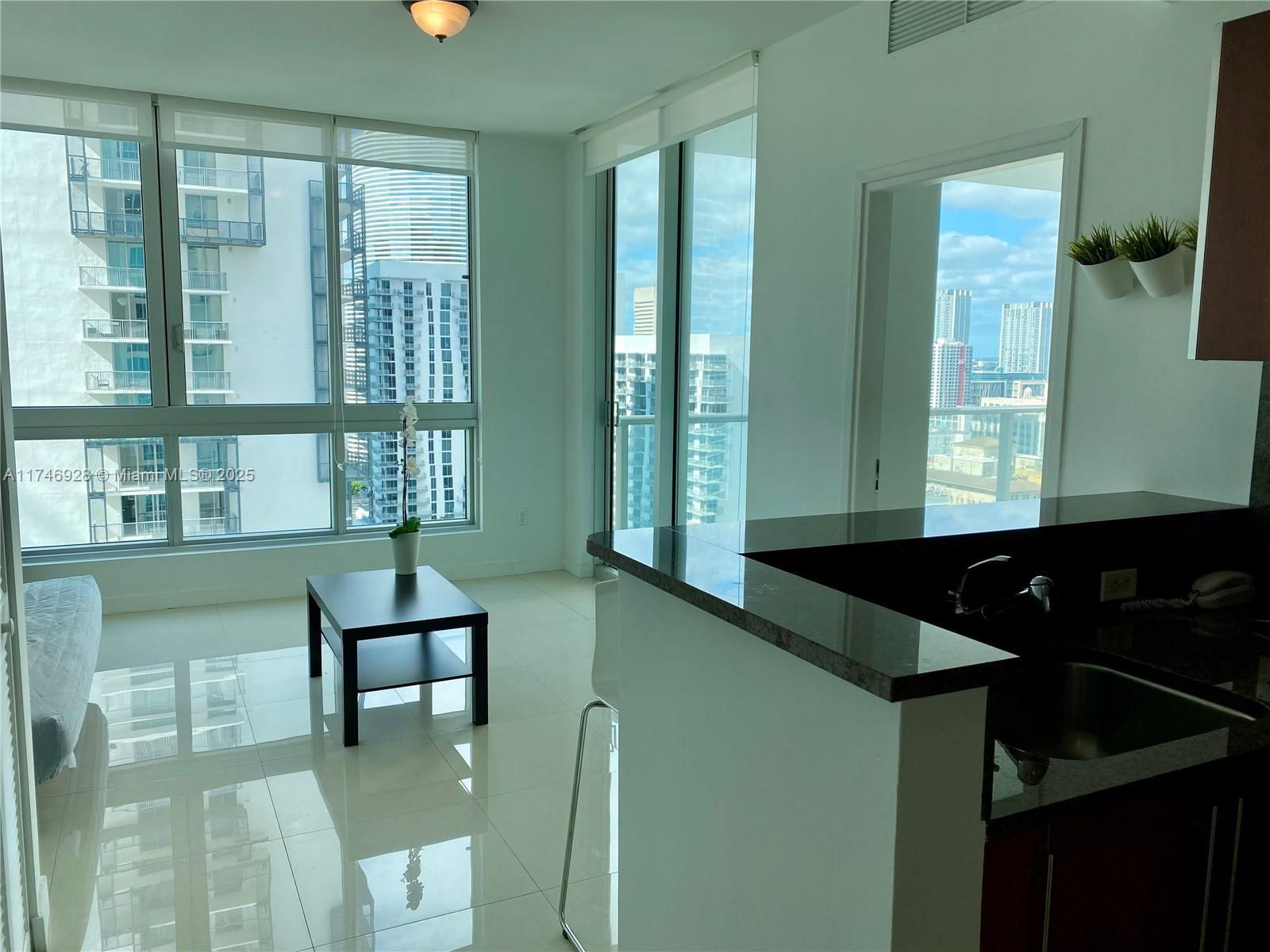 Real estate property located at 300 Biscayne Blvd #2711, Miami-dade, Met 1, Miami, FL
