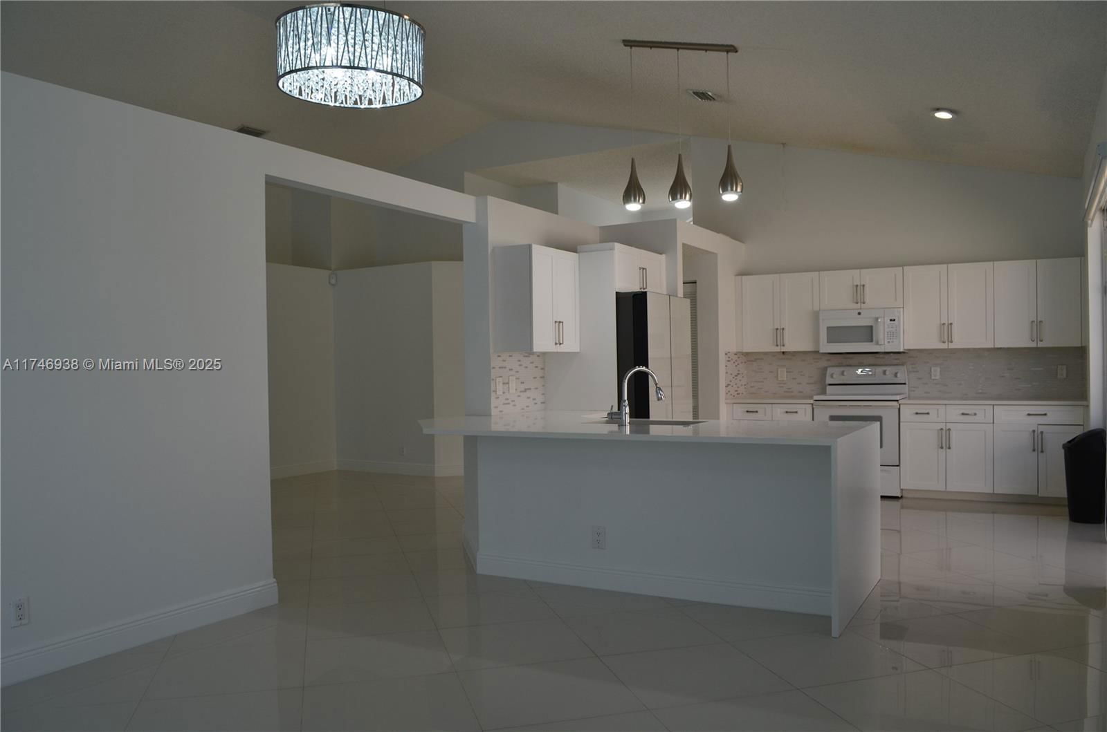 Real estate property located at 7700 29th St, Broward, Holiday Springs Village S, Margate, FL