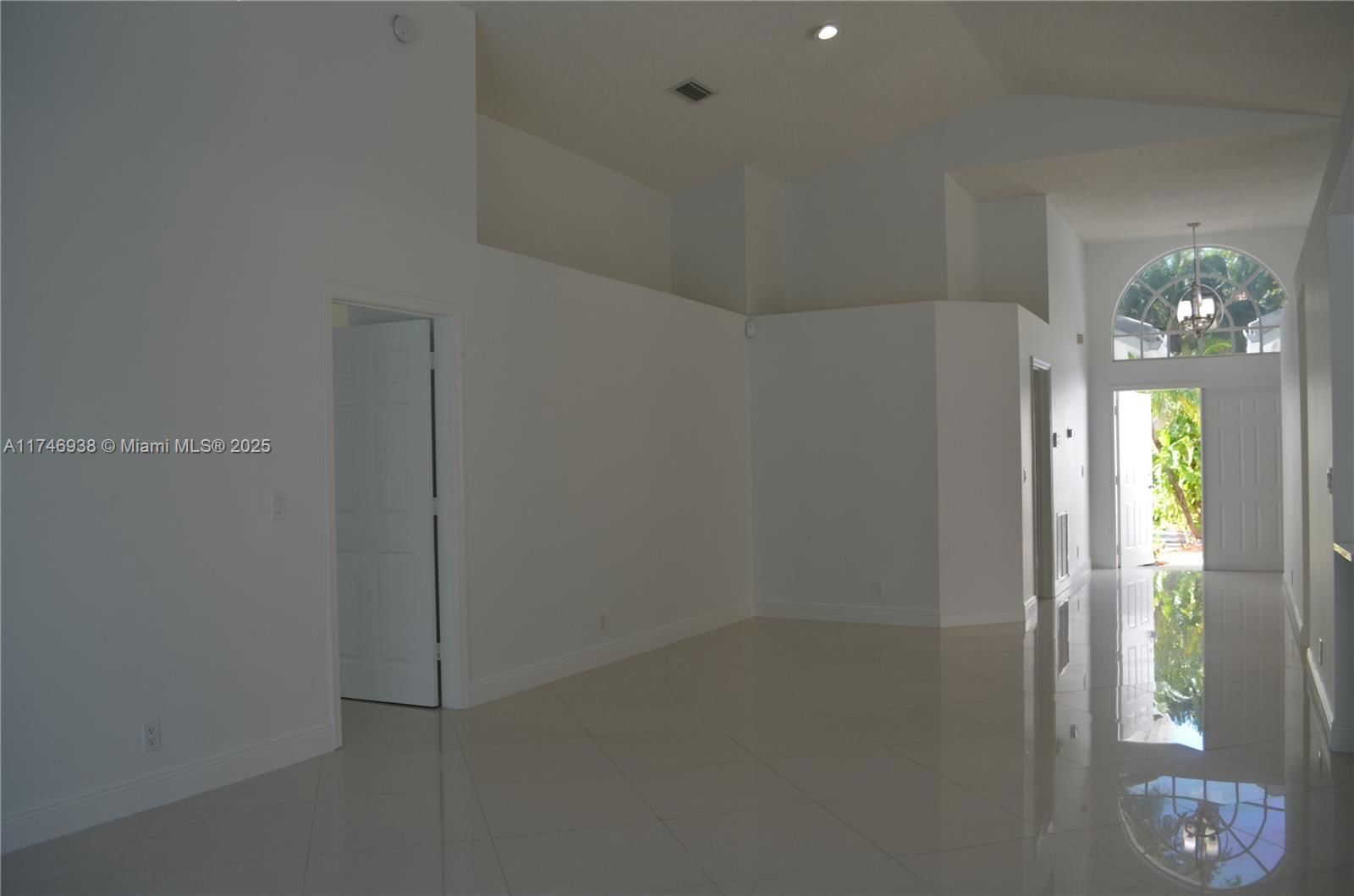 Real estate property located at 7700 29th St, Broward, Holiday Springs Village S, Margate, FL