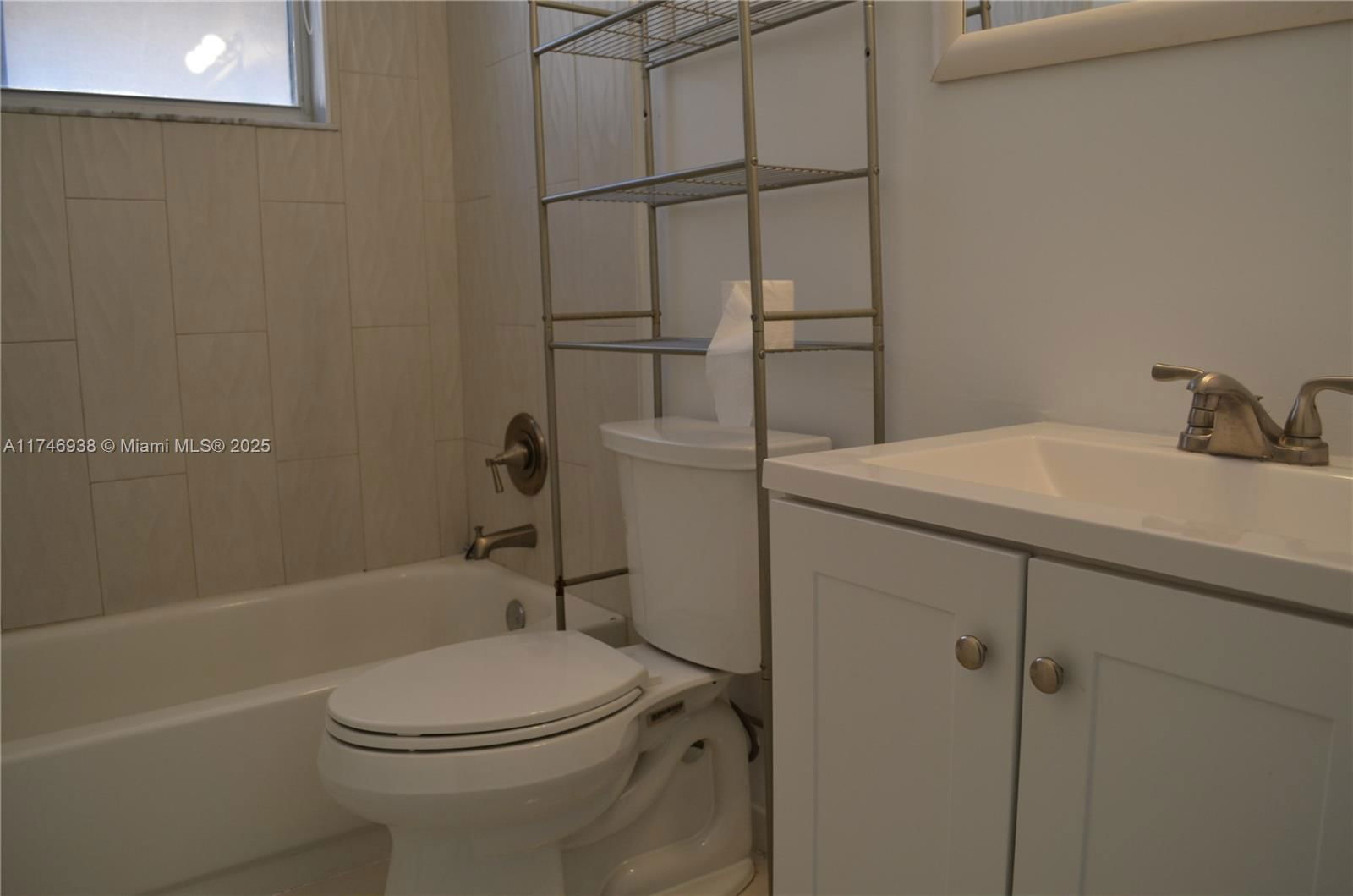 Real estate property located at 7700 29th St, Broward, Holiday Springs Village S, Margate, FL