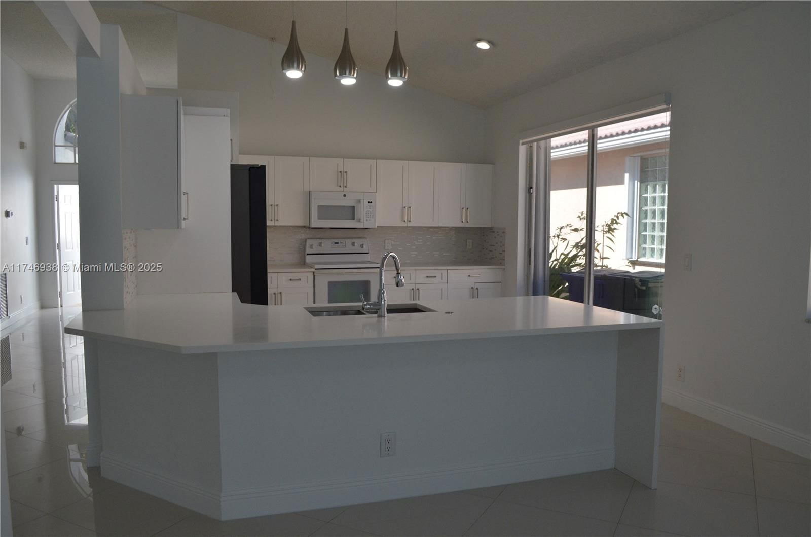 Real estate property located at 7700 29th St, Broward, Holiday Springs Village S, Margate, FL