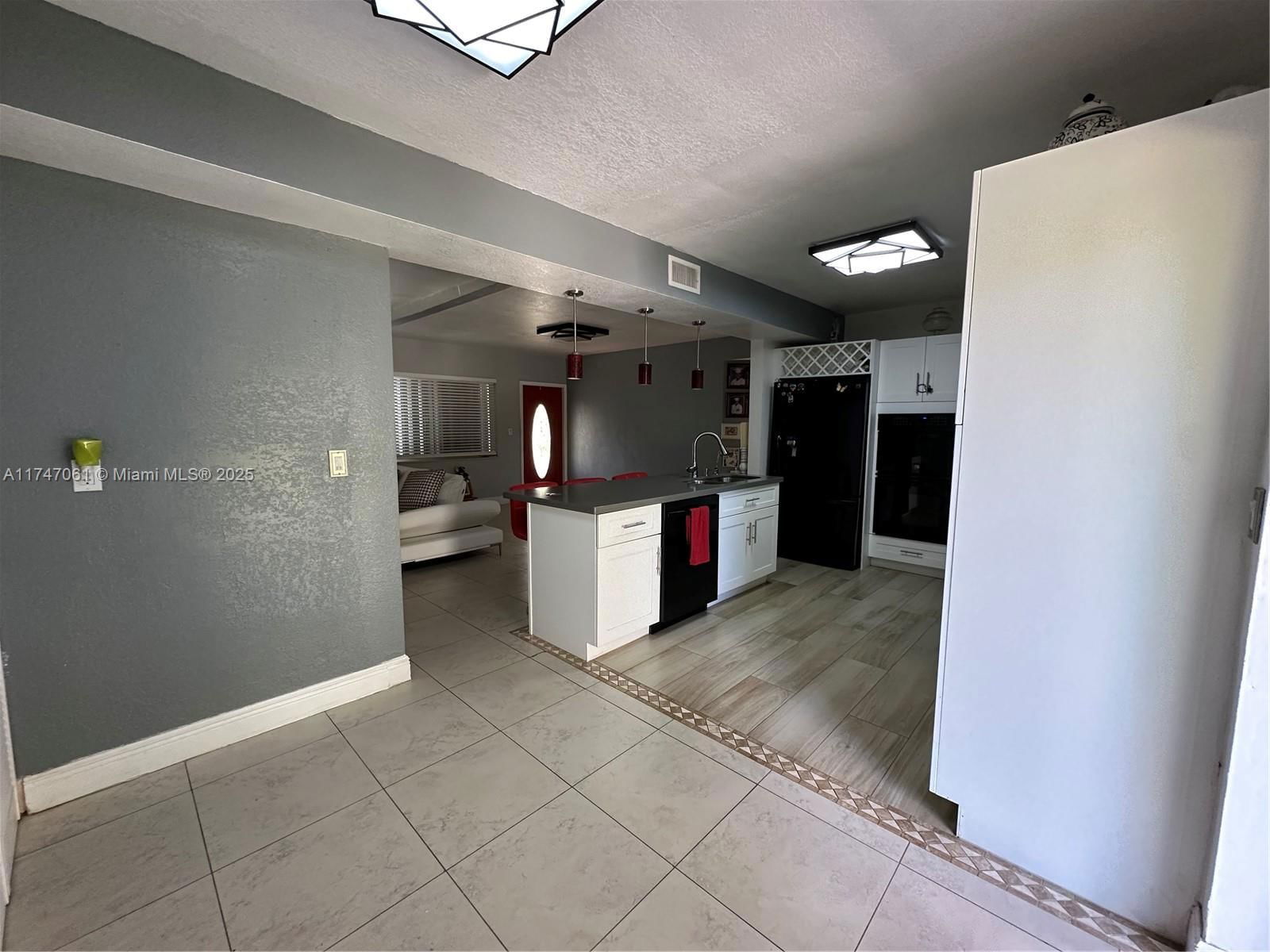 Real estate property located at 1197 105th Ter, Miami-dade, North Silver Crest Addpb, Miami, FL