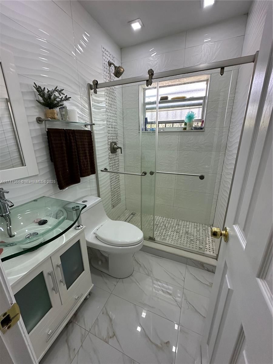 Real estate property located at 1197 105th Ter, Miami-dade, North Silver Crest Addpb, Miami, FL