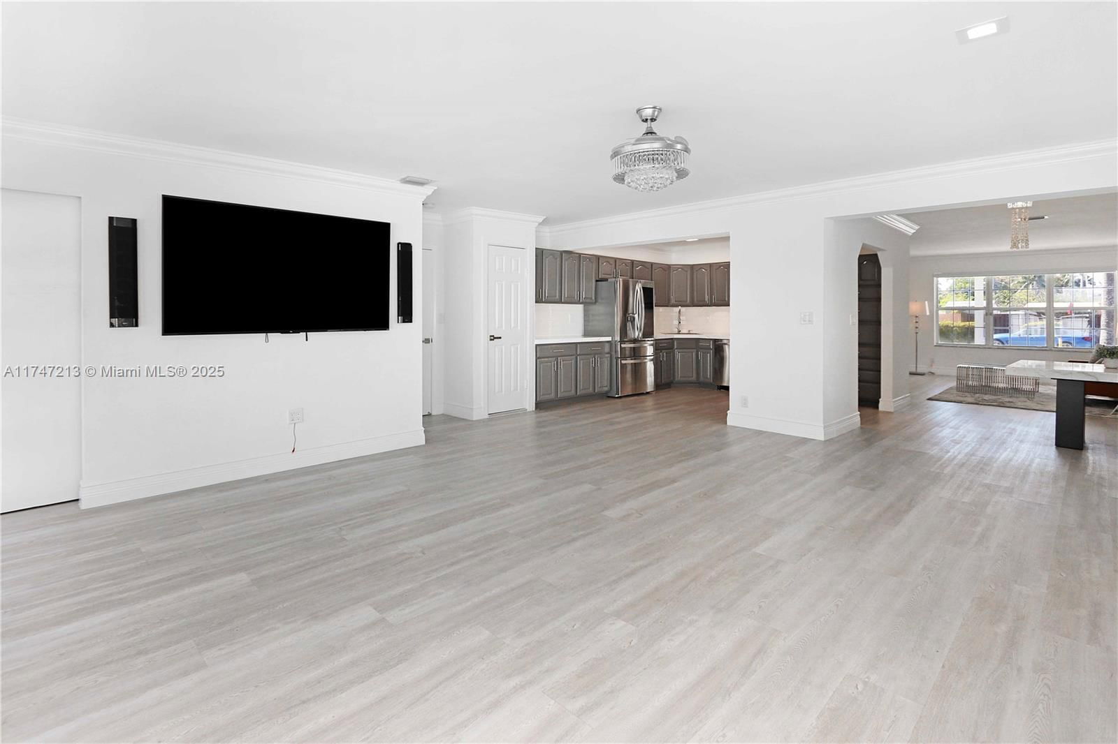 Real estate property located at 1011 14th Ave, Broward, Country Club Homes, Hollywood, FL