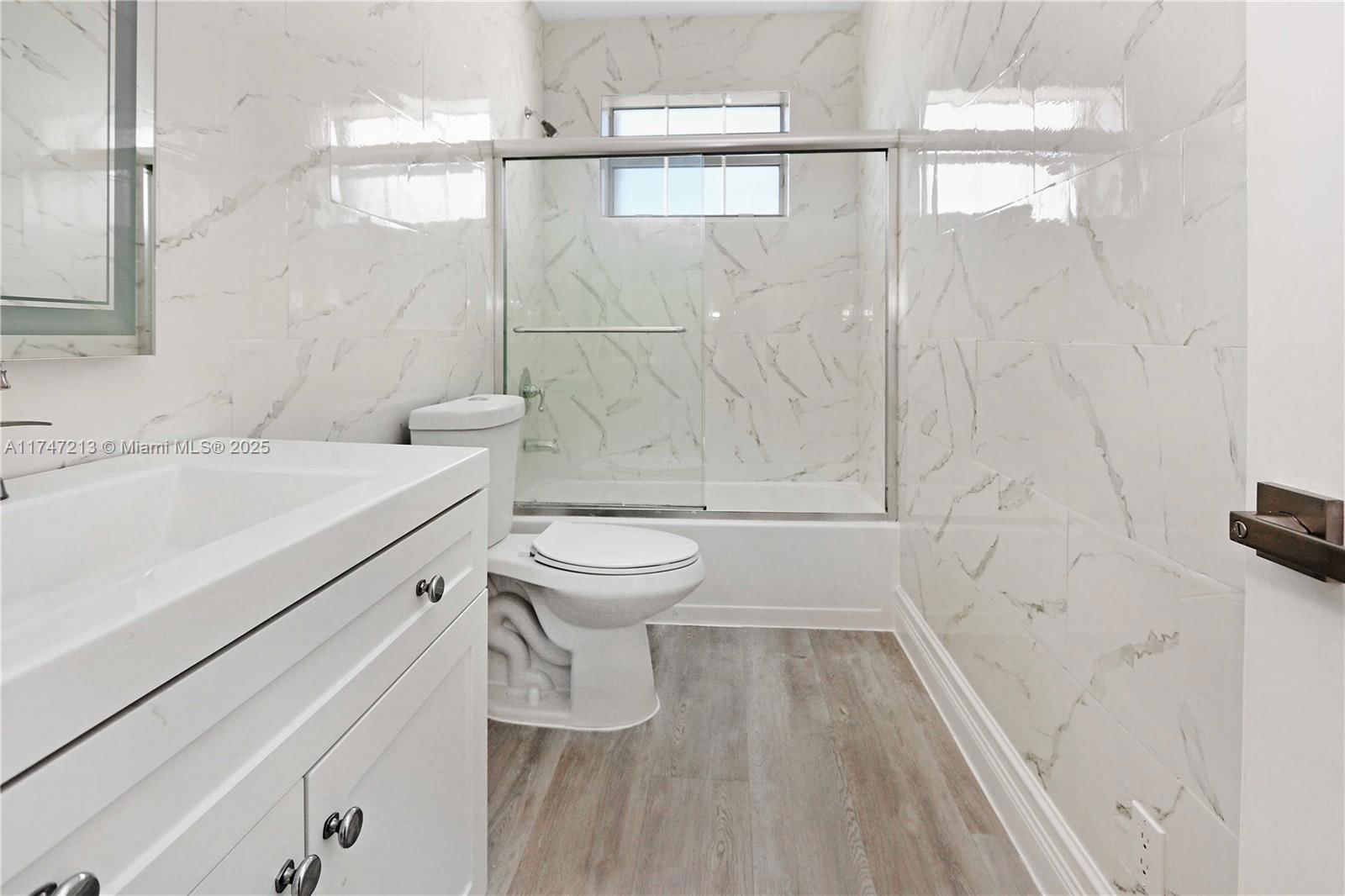 Real estate property located at 1011 14th Ave, Broward, Country Club Homes, Hollywood, FL