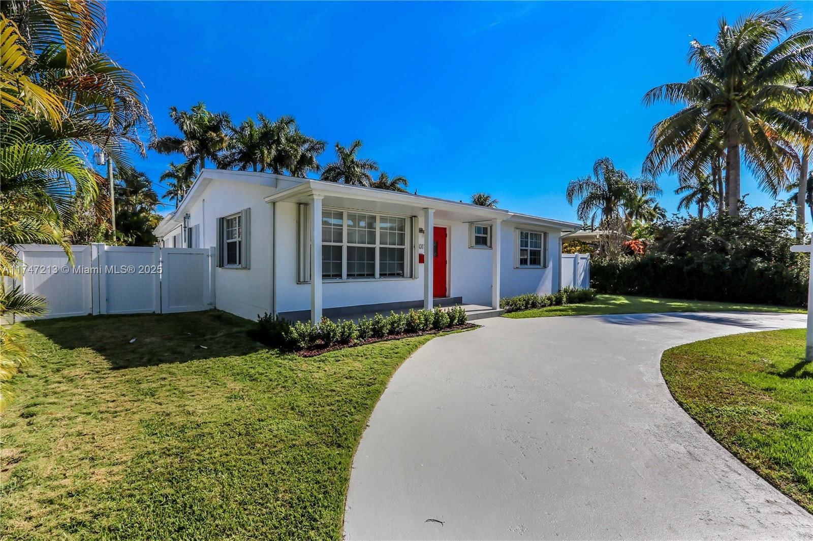 Real estate property located at 1011 14th Ave, Broward, Country Club Homes, Hollywood, FL