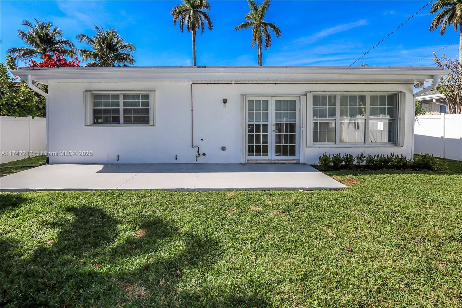 Real estate property located at 1011 14th Ave, Broward, Country Club Homes, Hollywood, FL