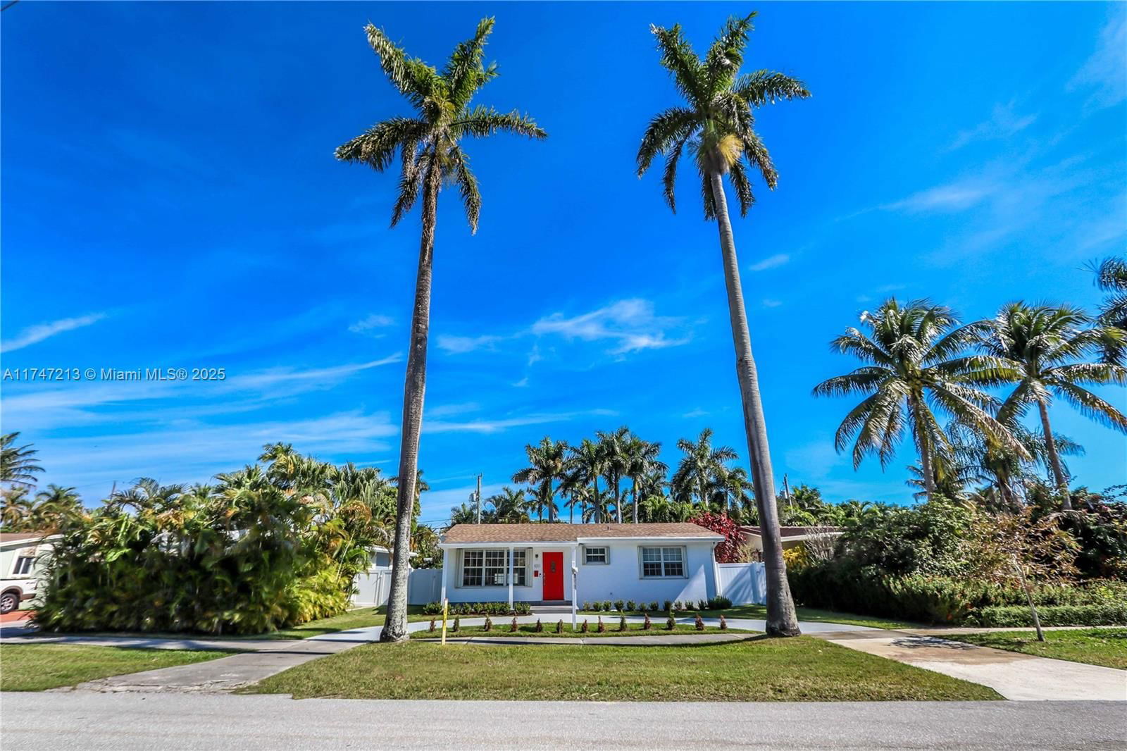 Real estate property located at 1011 14th Ave, Broward, Country Club Homes, Hollywood, FL