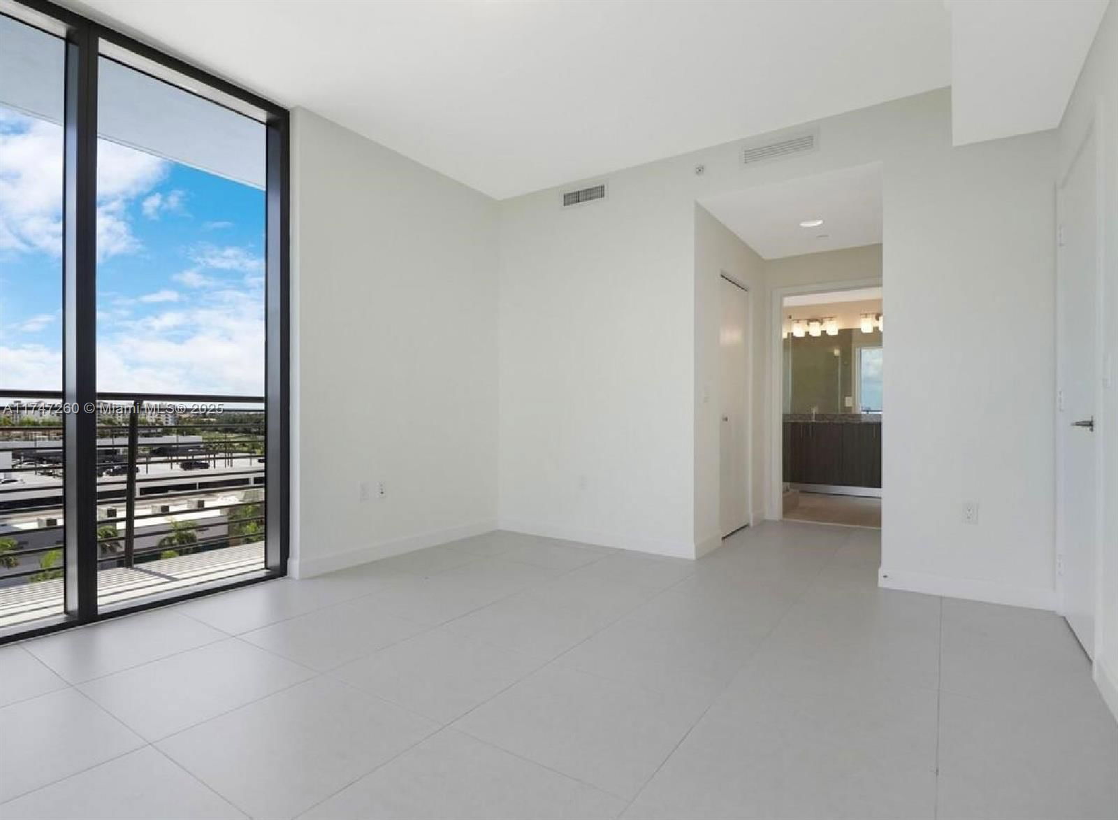 Real estate property located at 5350 84th Ave #601, Miami-dade, 5350 Park Condo, Doral, FL