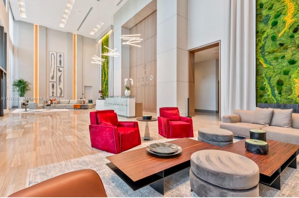 Real estate property located at 5350 84th Ave #601, Miami-dade, 5350 Park Condo, Doral, FL