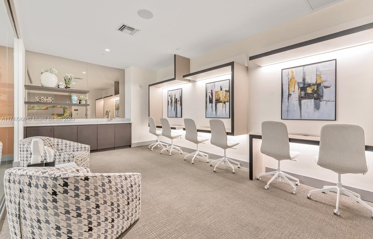 Real estate property located at 5350 84th Ave #601, Miami-dade, 5350 Park Condo, Doral, FL