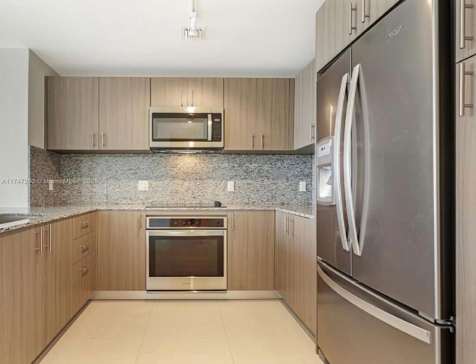 Real estate property located at 5350 84th Ave #601, Miami-dade, 5350 Park Condo, Doral, FL
