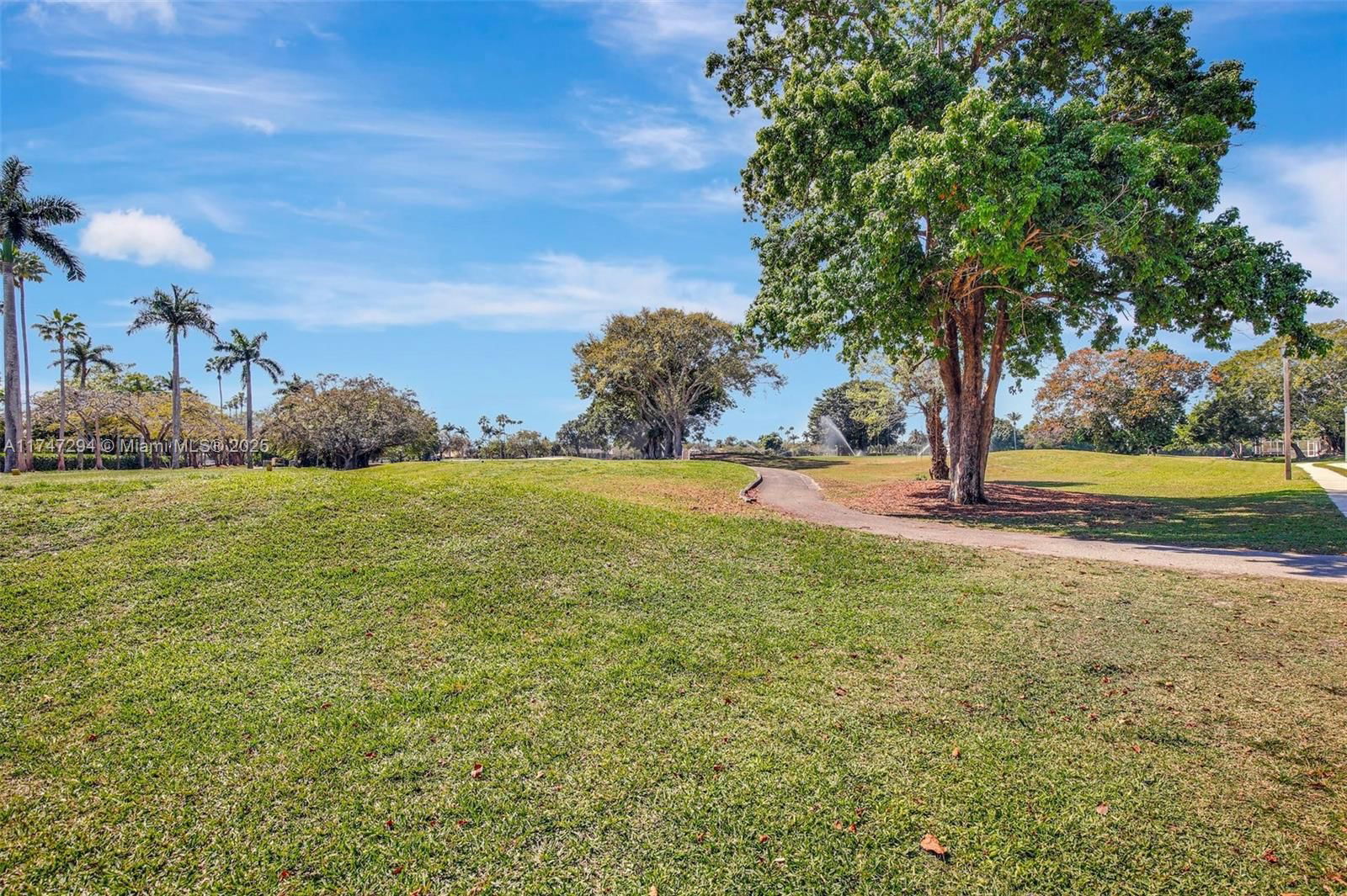 Real estate property located at 15260 Wilshire Ct, Broward, Hollywood Lakes Country C, Pembroke Pines, FL
