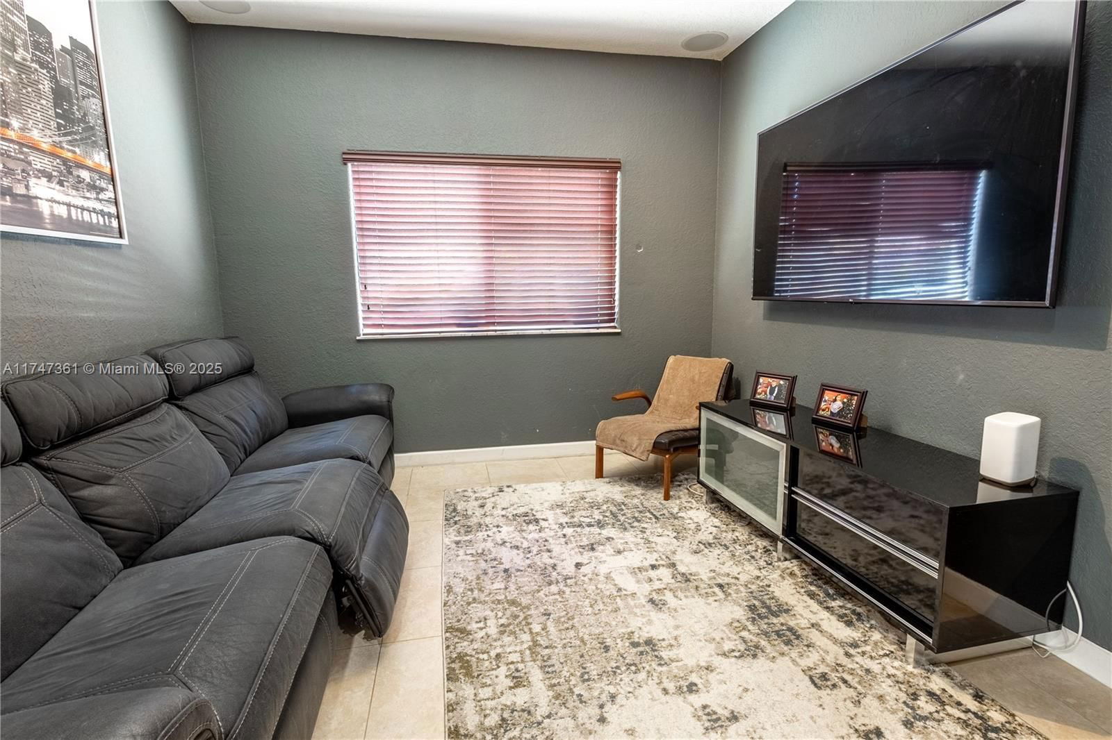 Real estate property located at 15333 184th St, Miami-dade, Jeannie Estates, Miami, FL