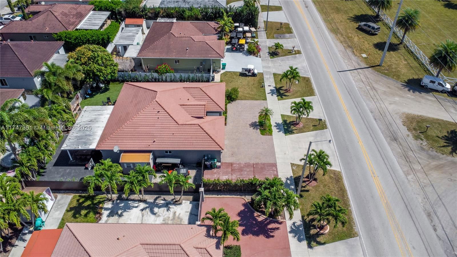 Real estate property located at 15333 184th St, Miami-dade, Jeannie Estates, Miami, FL