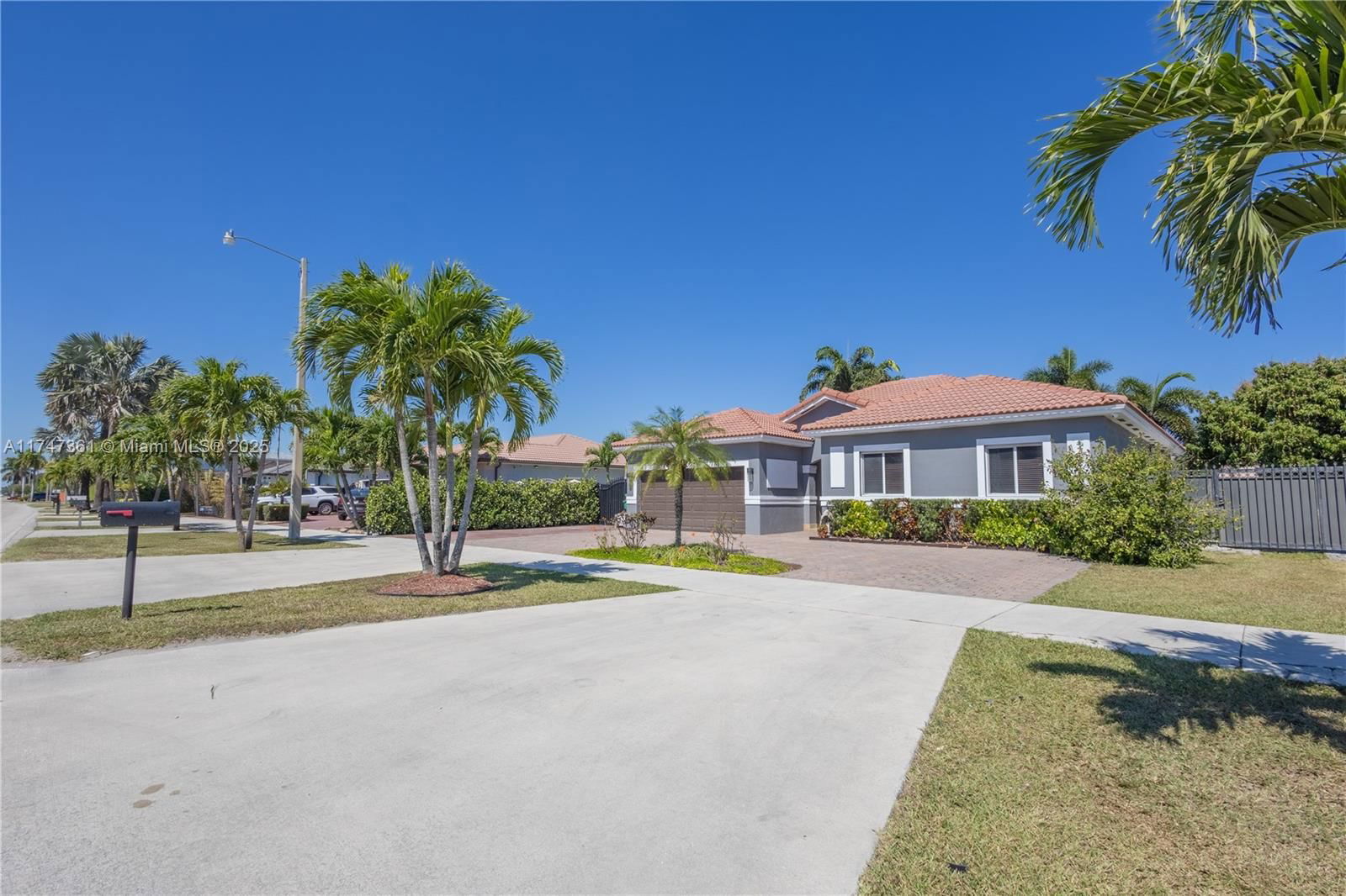 Real estate property located at 15333 184th St, Miami-dade, Jeannie Estates, Miami, FL