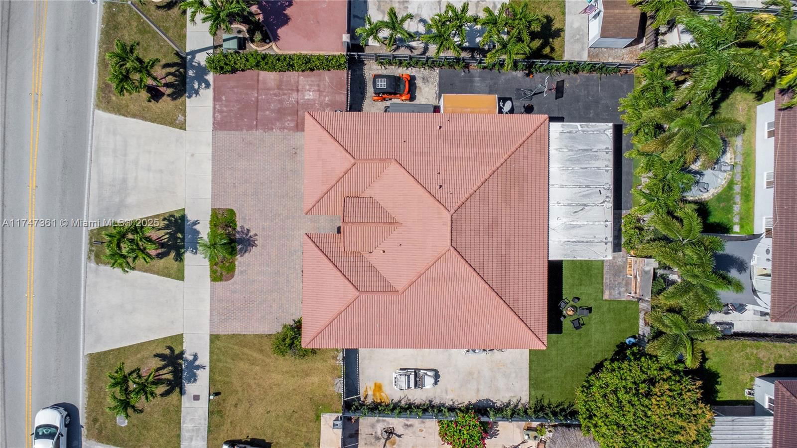 Real estate property located at 15333 184th St, Miami-dade, Jeannie Estates, Miami, FL