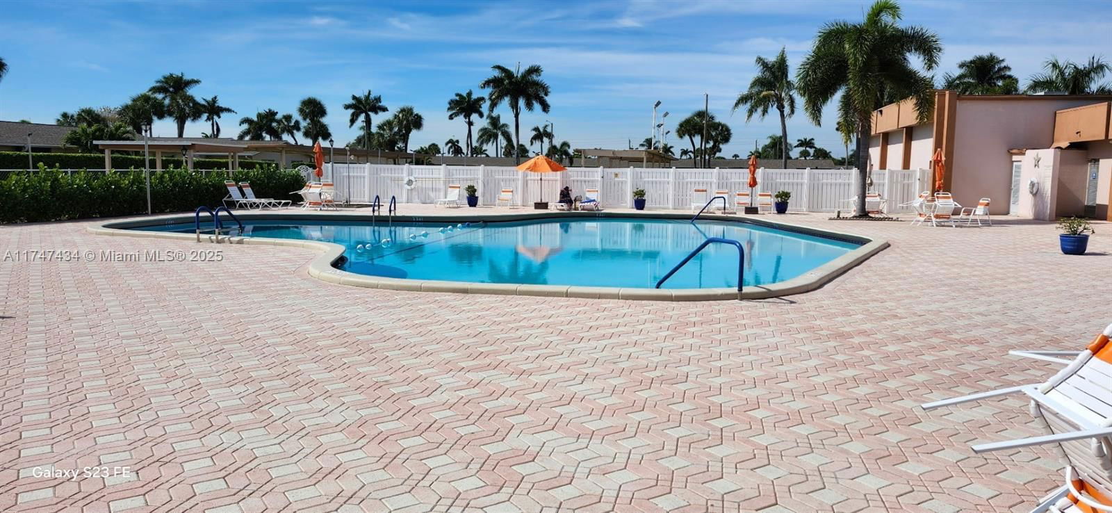 Real estate property located at 2520 Dudley Dr E, Palm Beach, Cresthaven Villas Condo 2, West Palm Beach, FL