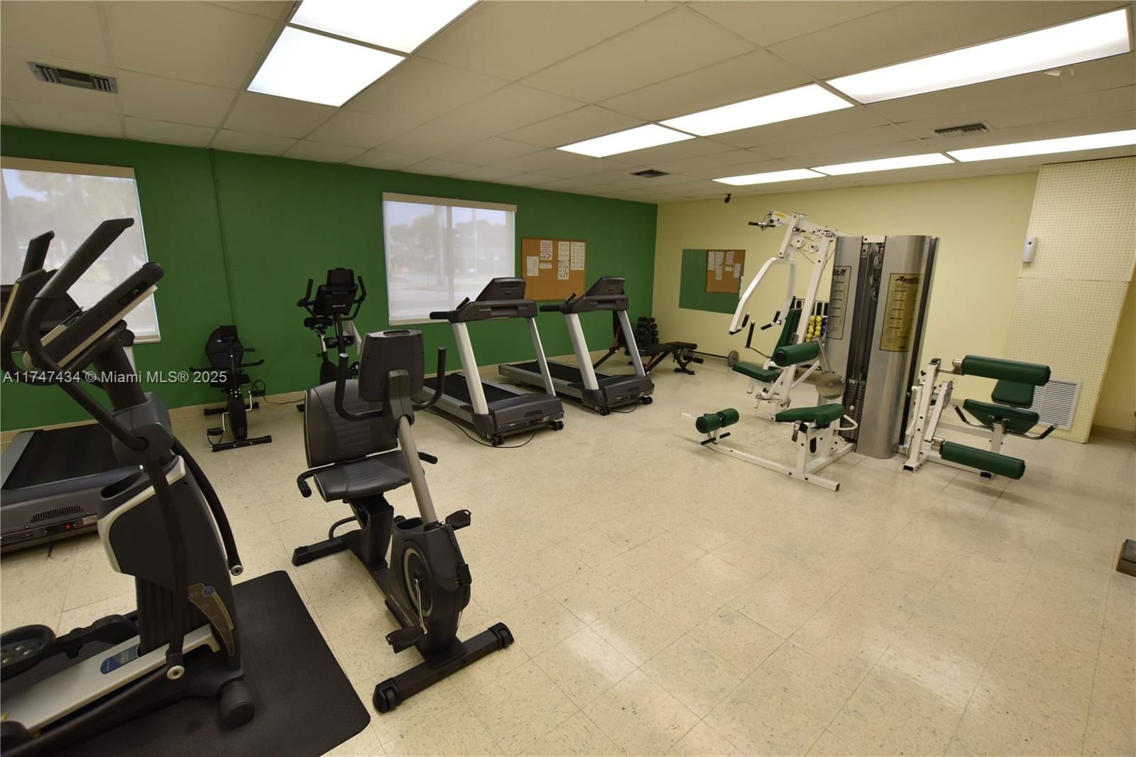 Real estate property located at 2520 Dudley Dr E, Palm Beach, Cresthaven Villas Condo 2, West Palm Beach, FL