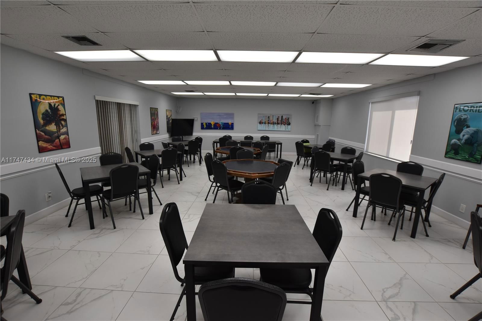 Real estate property located at 2520 Dudley Dr E, Palm Beach, Cresthaven Villas Condo 2, West Palm Beach, FL
