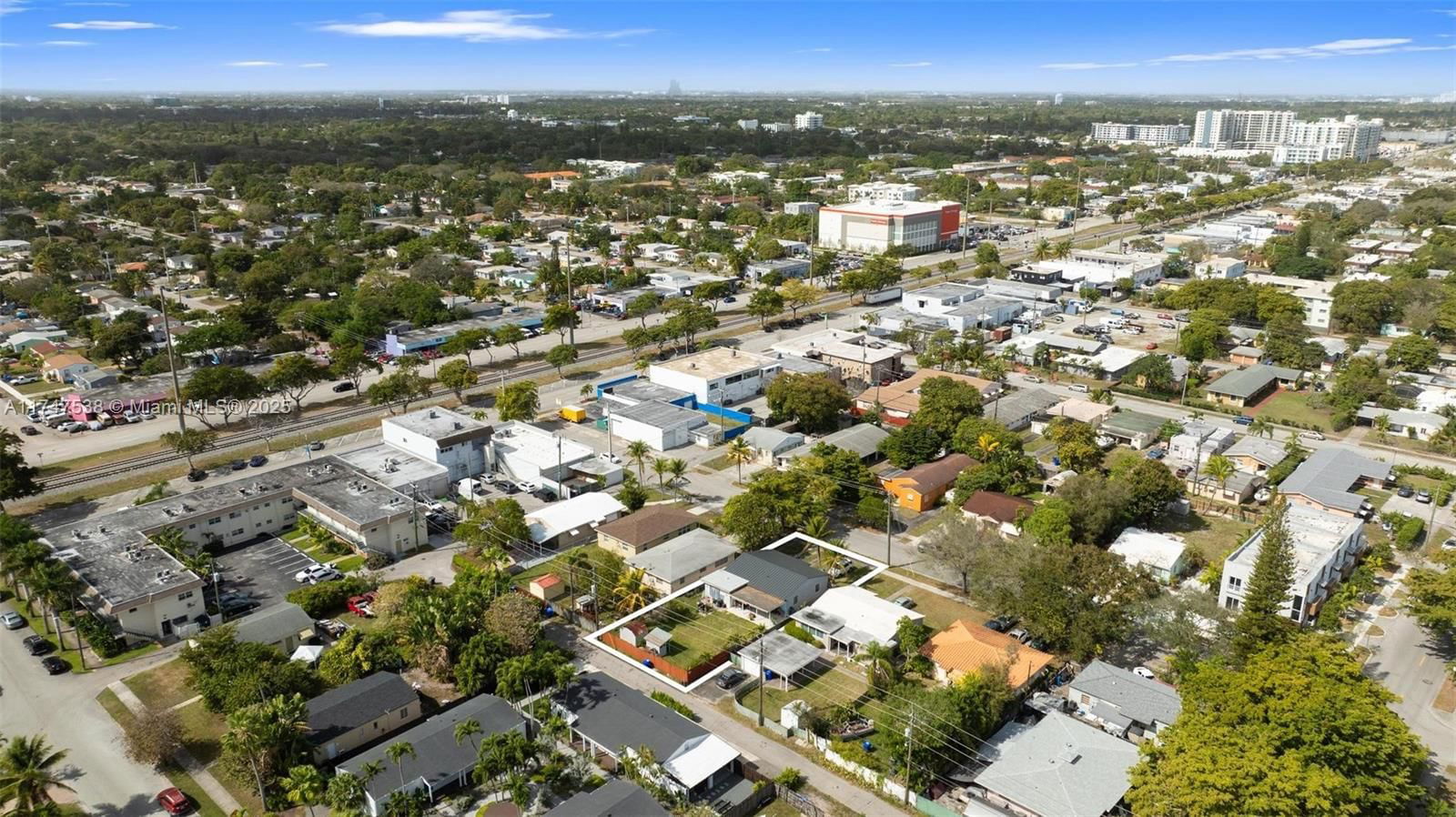 Real estate property located at 2022 Rodman St, Broward, Hollywood South Side Add, Hollywood, FL