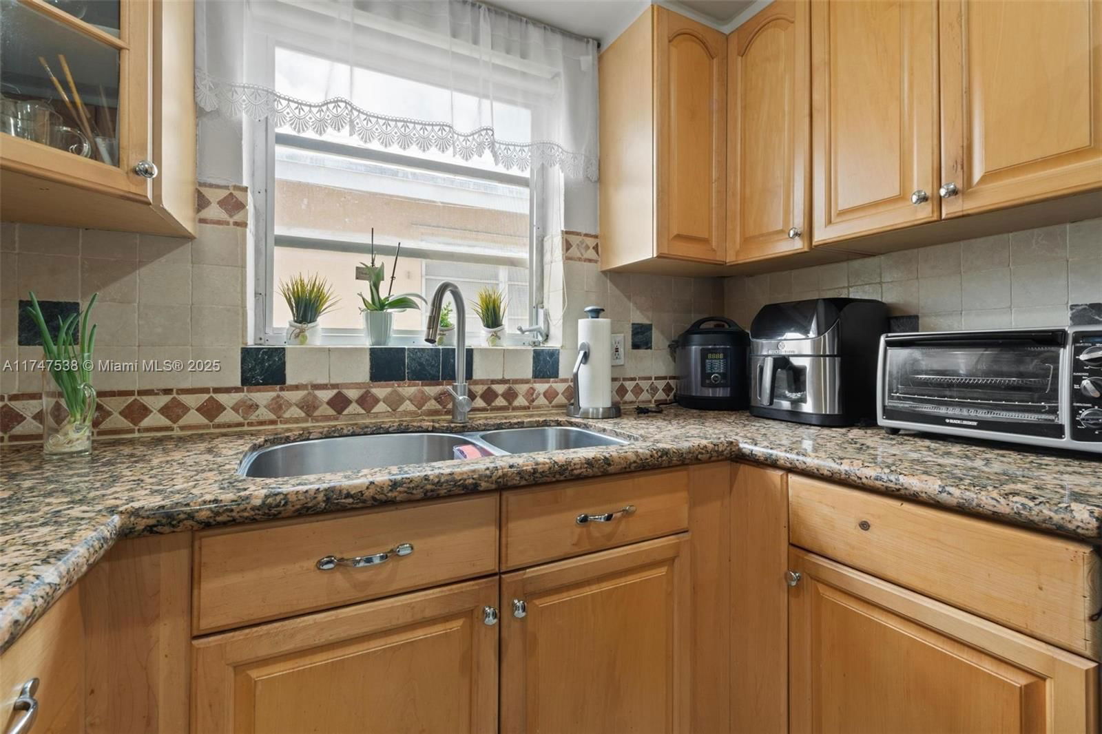 Real estate property located at 2022 Rodman St, Broward, Hollywood South Side Add, Hollywood, FL