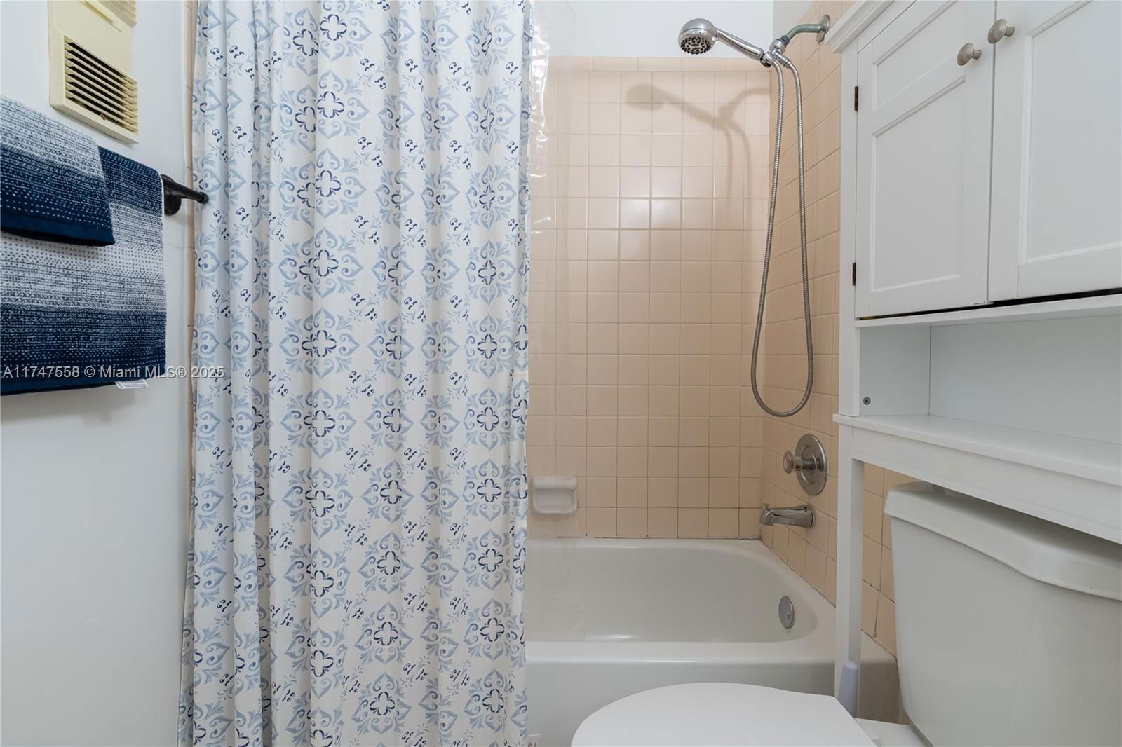 Real estate property located at 6345 27th Ln #108-14, Miami-dade, Lago Grande Five-a Condo, Hialeah, FL