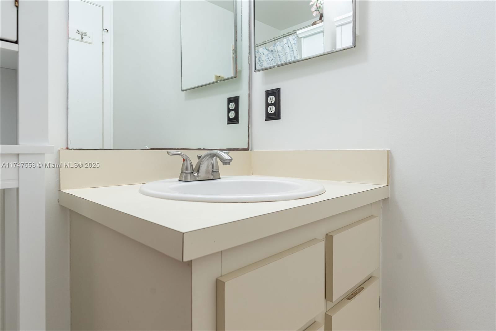 Real estate property located at 6345 27th Ln #108-14, Miami-dade, Lago Grande Five-a Condo, Hialeah, FL