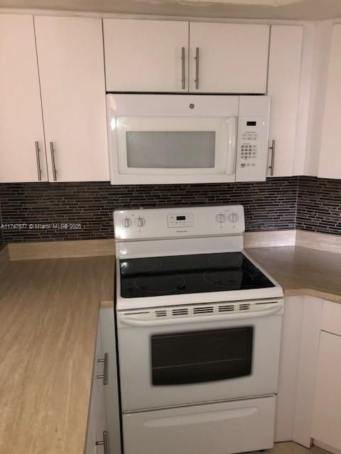 Real estate property located at 8353 Lake Dr #302, Miami-dade, Las Vistas At Doral Condo, Doral, FL