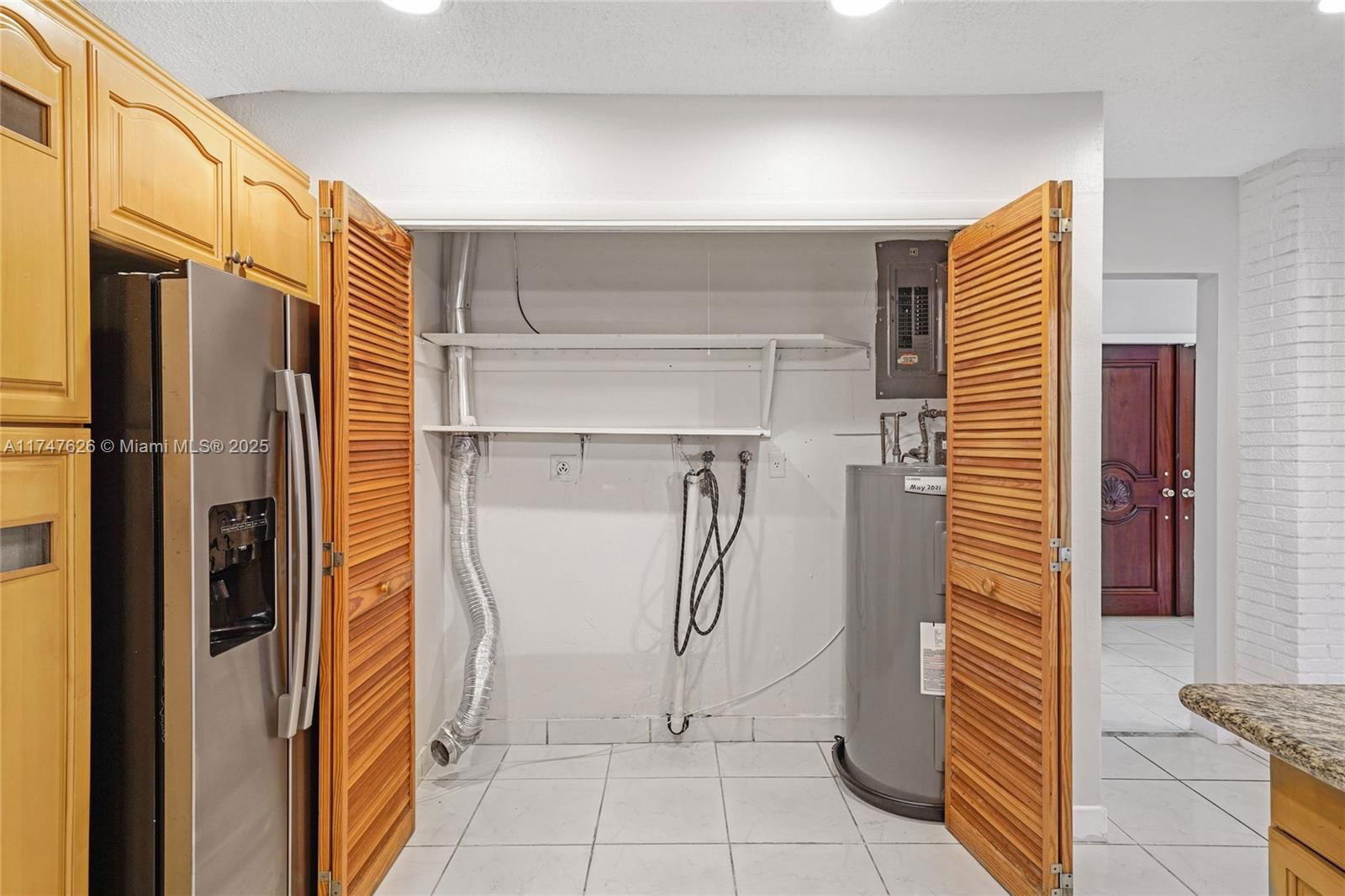 Real estate property located at 3921 Cleveland St, Broward, Hollywood Hills, Hollywood, FL