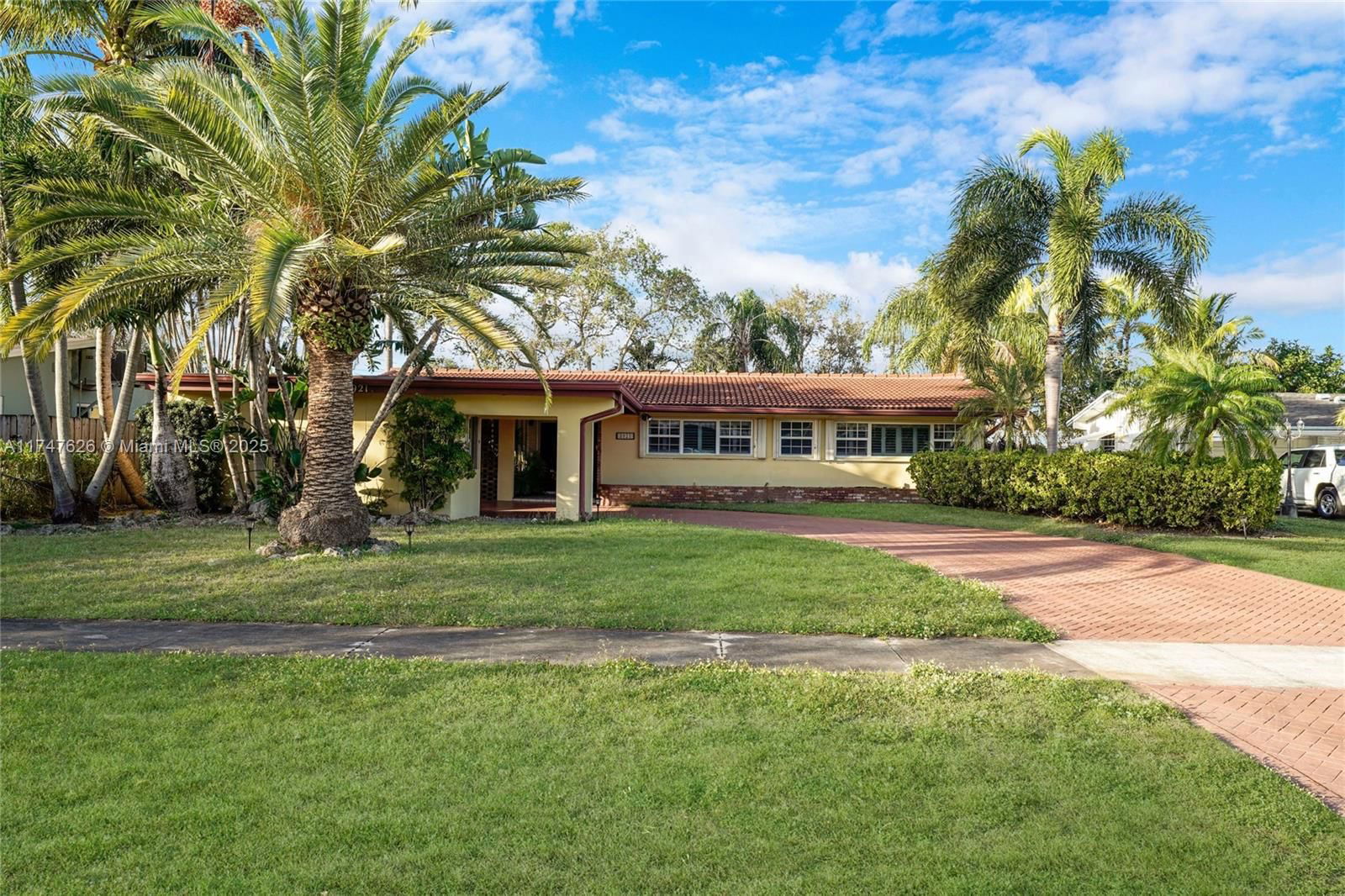 Real estate property located at 3921 Cleveland St, Broward, Hollywood Hills, Hollywood, FL