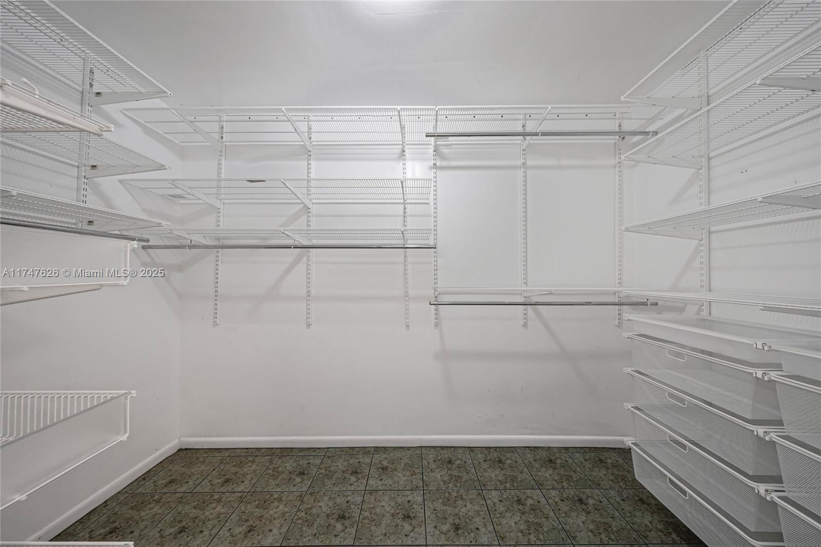 Real estate property located at 3921 Cleveland St, Broward, Hollywood Hills, Hollywood, FL