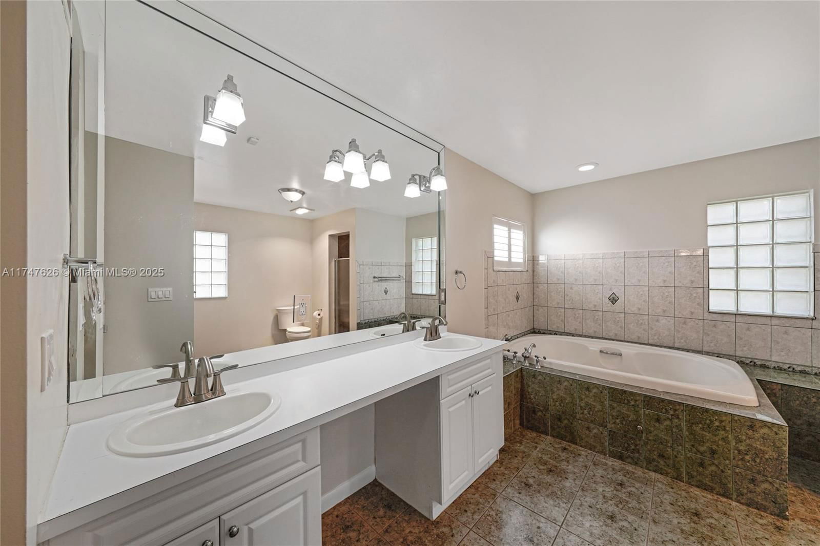 Real estate property located at 3921 Cleveland St, Broward, Hollywood Hills, Hollywood, FL